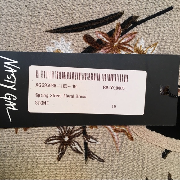 Nasty Gal Spring Street Floral Dress Stone - Picture 7 of 8